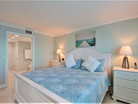 2nd image of 17080 Harbour Pointe Dr #2-B