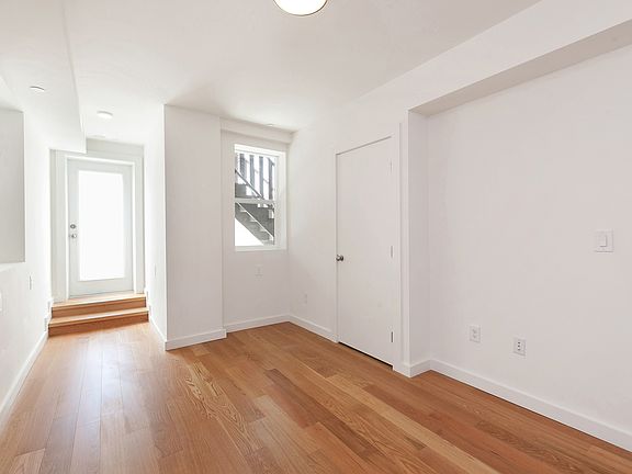 5th image of 859 Vallejo St #C