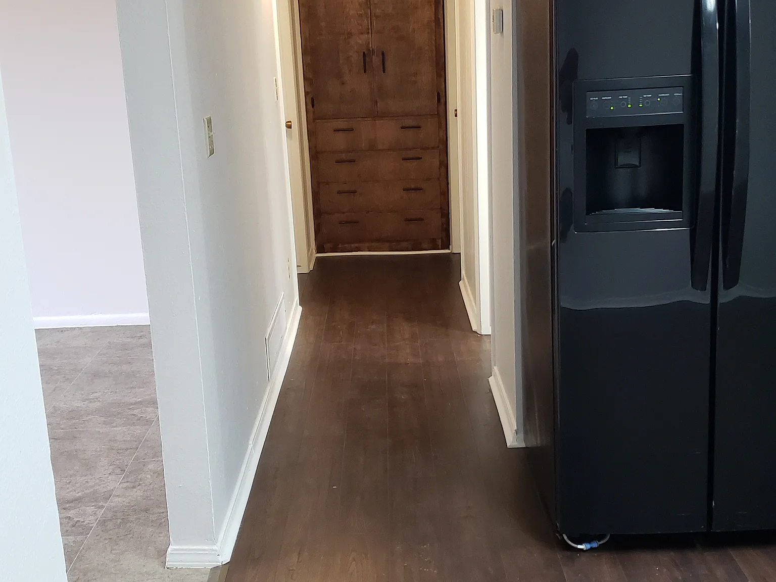 2 bed, 830 sqft, $1,100 — Photo 3