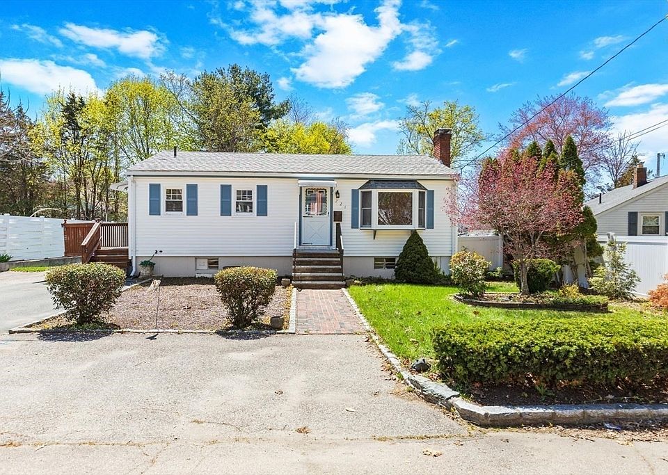 1st image of 221 Anawan St
