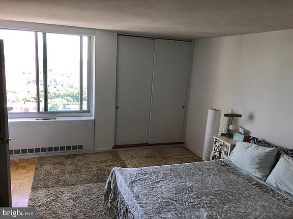 5th image of 604 S Washington Sq #36-2305