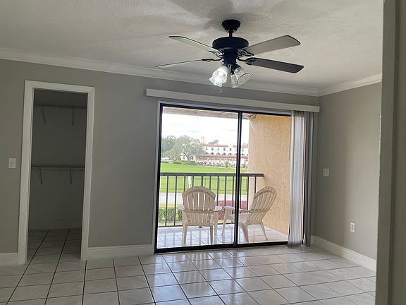 4th image of 733 Carpenters Way APT 38