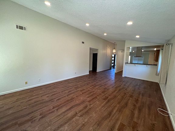 4th image of 5416 Winchester Way