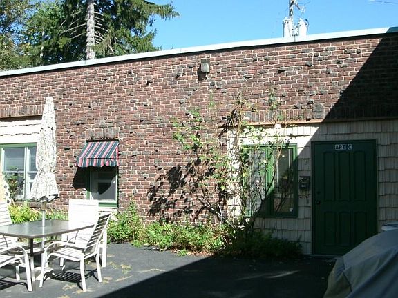 2nd image of 118 High Ave #1C