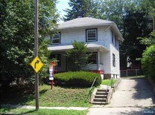 40 Crescent Rd, East Orange, NJ 07017