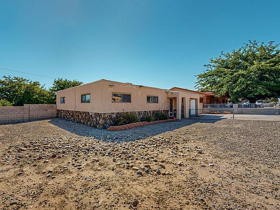 2nd image of 1402 Elfego Baca Dr SW