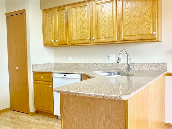 5th image of 14031 Norwich Ln APT 204
