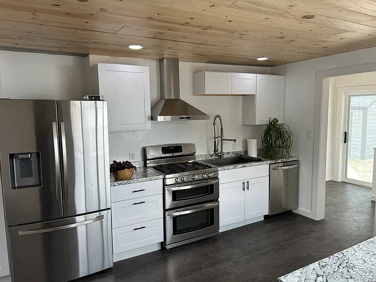 400 S 7th St — Photo 11