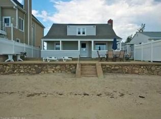 32 Beach Rd E, Old Saybrook, CT 06475