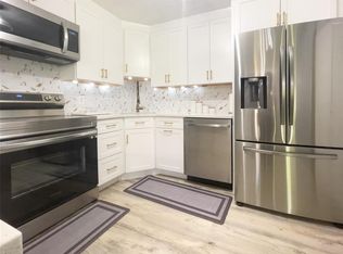 340 Knotty Pine Cir APT B-2, Greenacres, FL 33463