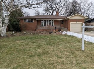 654 Hiawatha Blvd, Hamilton, ON L9G 3A5