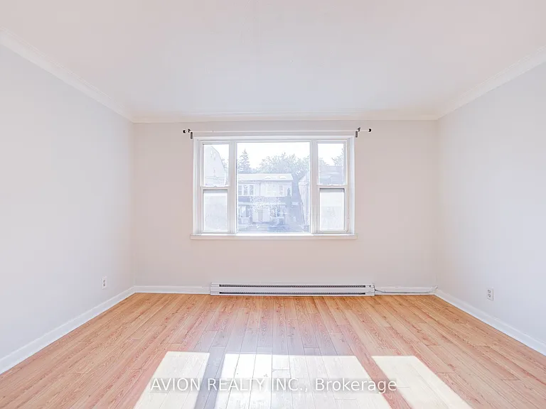 882 Broadview Ave #3 — Photo 6