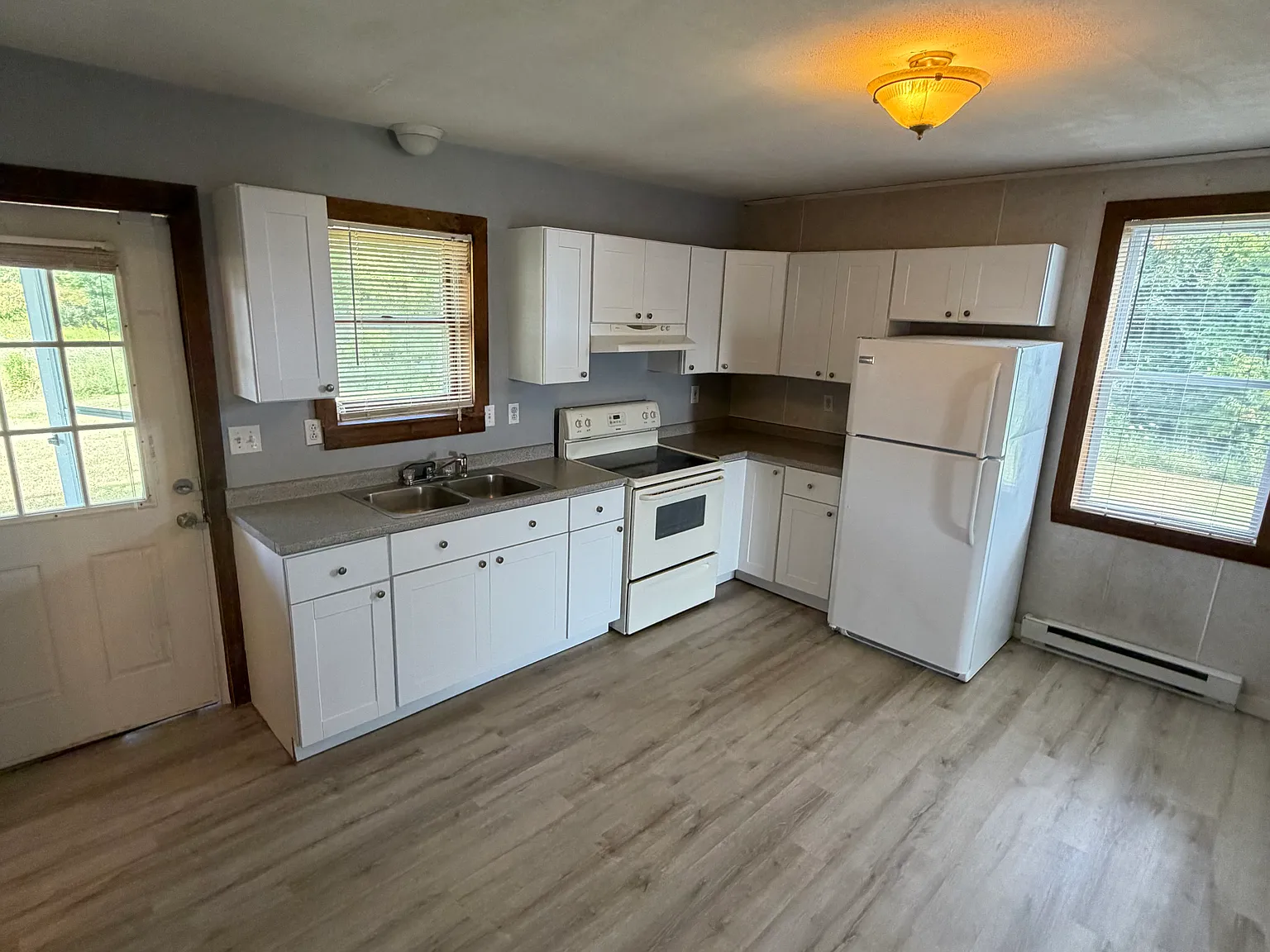 1 bed, 600 sqft, $1,100 — Photo 2