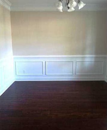 4th image of 5412 Clairmont Ln