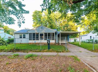 1726 SW Lincoln St, Topeka, KS 66604