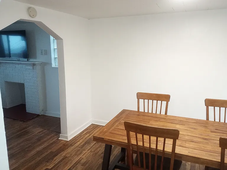 428 Connor St — Photo 7