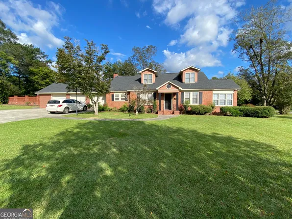 808 Harvey St, Millen, GA 30442