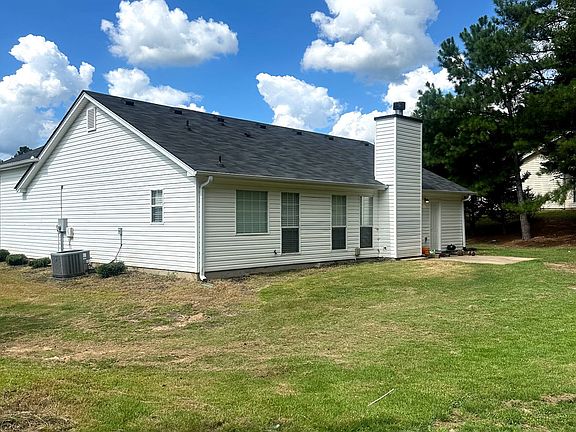 3rd image of 942 Lochwolde Ln