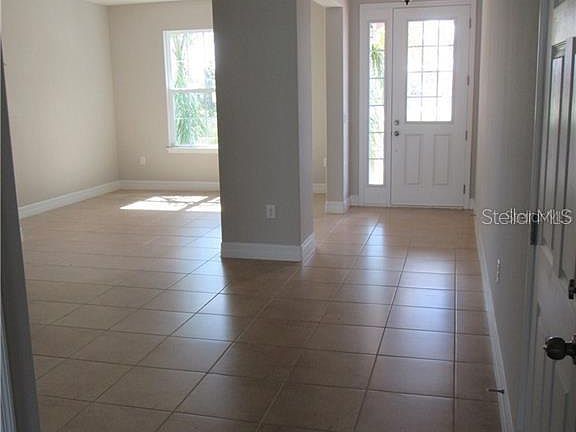 2nd image of 3033 Jardin St