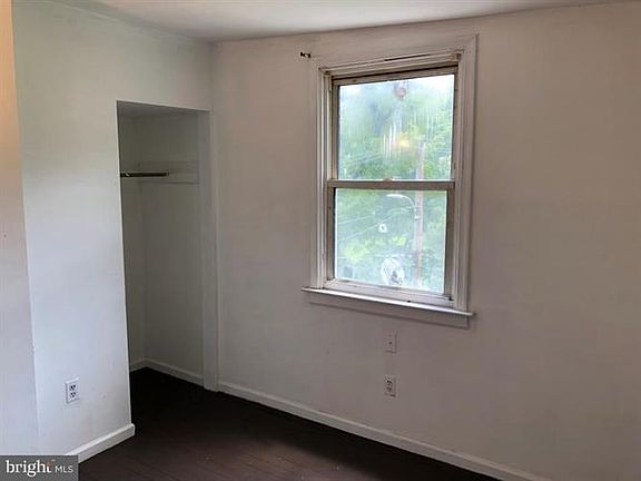 5th image of 14 Woodland Ave