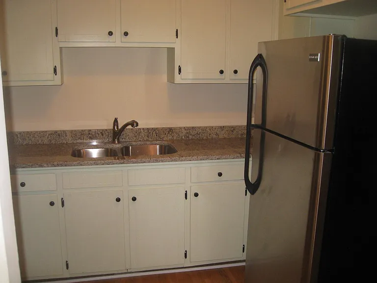 133 Line St #A — Photo 9