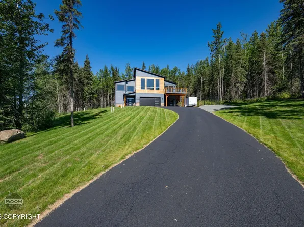 27615 Eagle River Rd, Eagle River, AK 99577