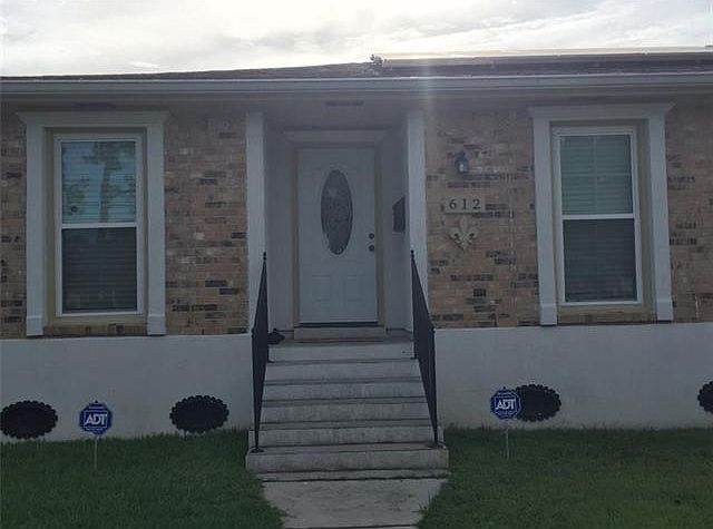 1st image of 612 Oakwood Dr