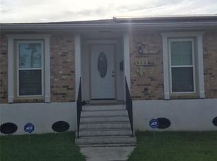 612 Oakwood Dr, Gretna, LA 70056