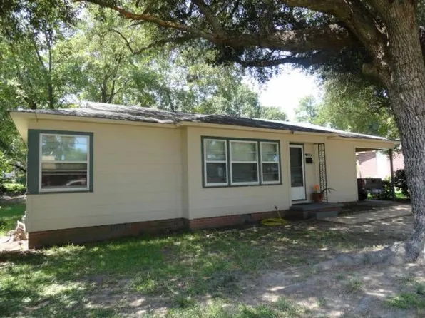 1223 Chestnut St, Magnolia, AR 71753