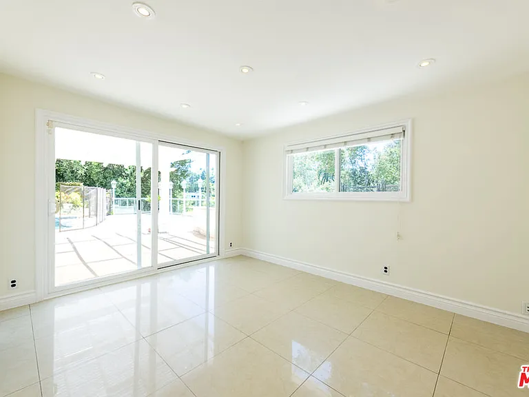 16379 Meadowridge Rd — Photo 30