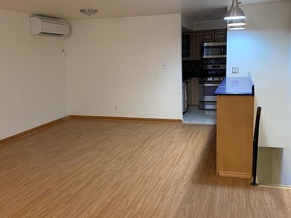 5th image of 421 36th St #1