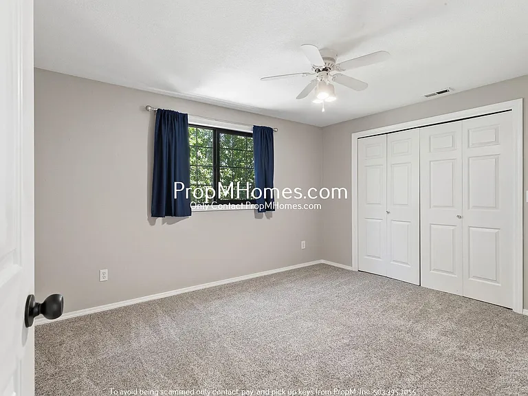 12200 SW 128th Ave — Photo 21