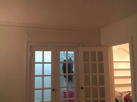 4th image of 4612 N Hermitage Ave APT 3E