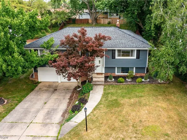 8304 Fenway Dr, Parma, OH 44129