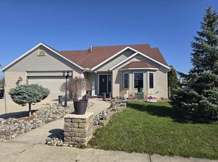 409 Westward Dr, Butler, IN 46721