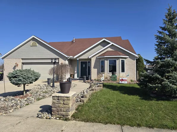 409 Westward Dr, Butler, IN 46721