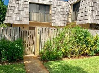 1690 Forest Lakes Cir APT A, West Palm Beach, FL 33406