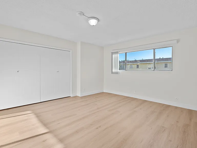 3125 W Adams Blvd #3 — Photo 13