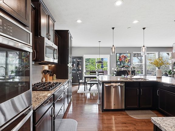 5th image of 14861 Bonner Cir