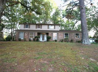 390 Chickasaw Dr, Huntingdon, TN 38344
