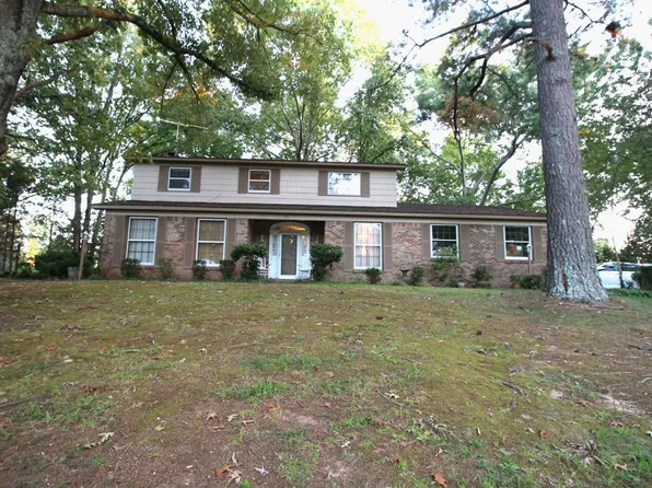 390 Chickasaw Dr, Huntingdon, TN 38344