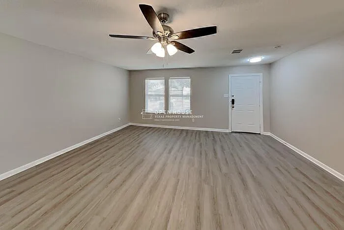 3 bed, 2.0 bath, 1868 sqft, $2,150 — Photo 3