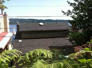 10762 Riviera Pl NE, Seattle, WA 98125