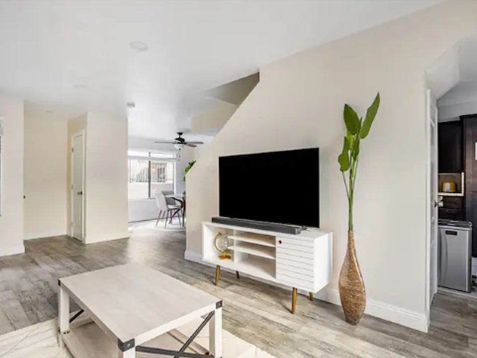 1st image of 746 N Eucalyptus Ave APT 2