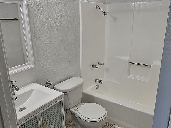 4th image of 73857 Sunnyslope Dr #A