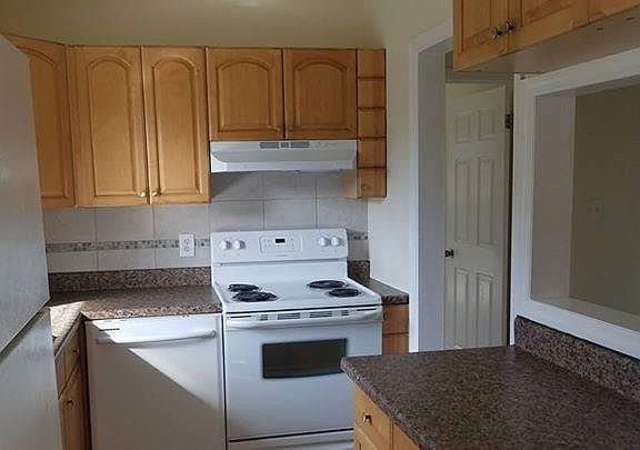 3rd image of 1811 Barstow Pl