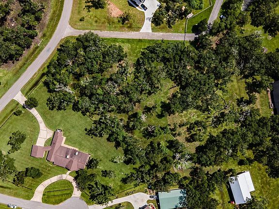 2nd image of 406 Thousand Oaks Dr