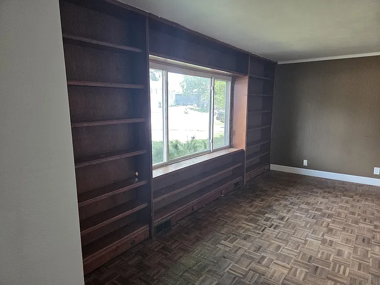 2217 Willow St — Photo 5