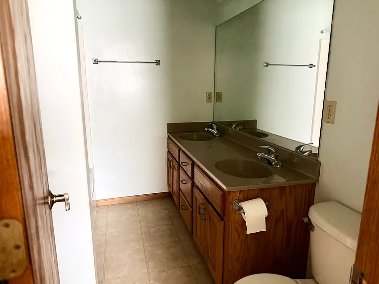 2717 Buttonwood Dr #1 — Photo 10