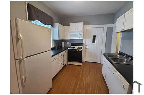 228 N Avon St #2 Photo 1